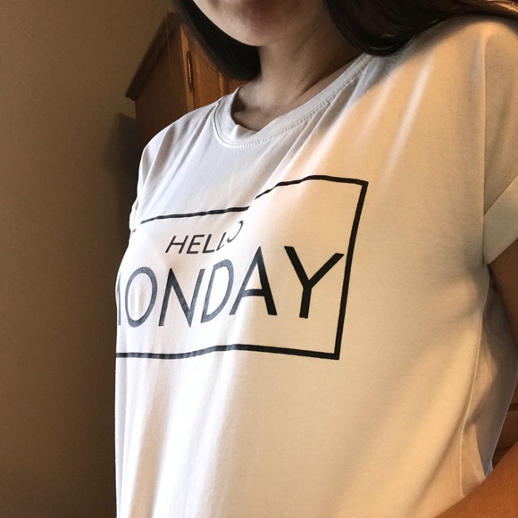 HELLO MONDAY crop tee - Picture 3 of 3